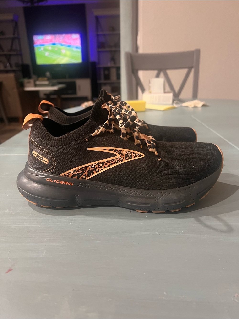 Brooks Glycerin 20 Women’s Heather Black with Leopard Accent Running Shoes - Picture 5 of 10